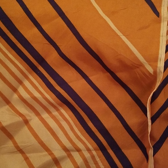 Scarves - Picture 7 of 8